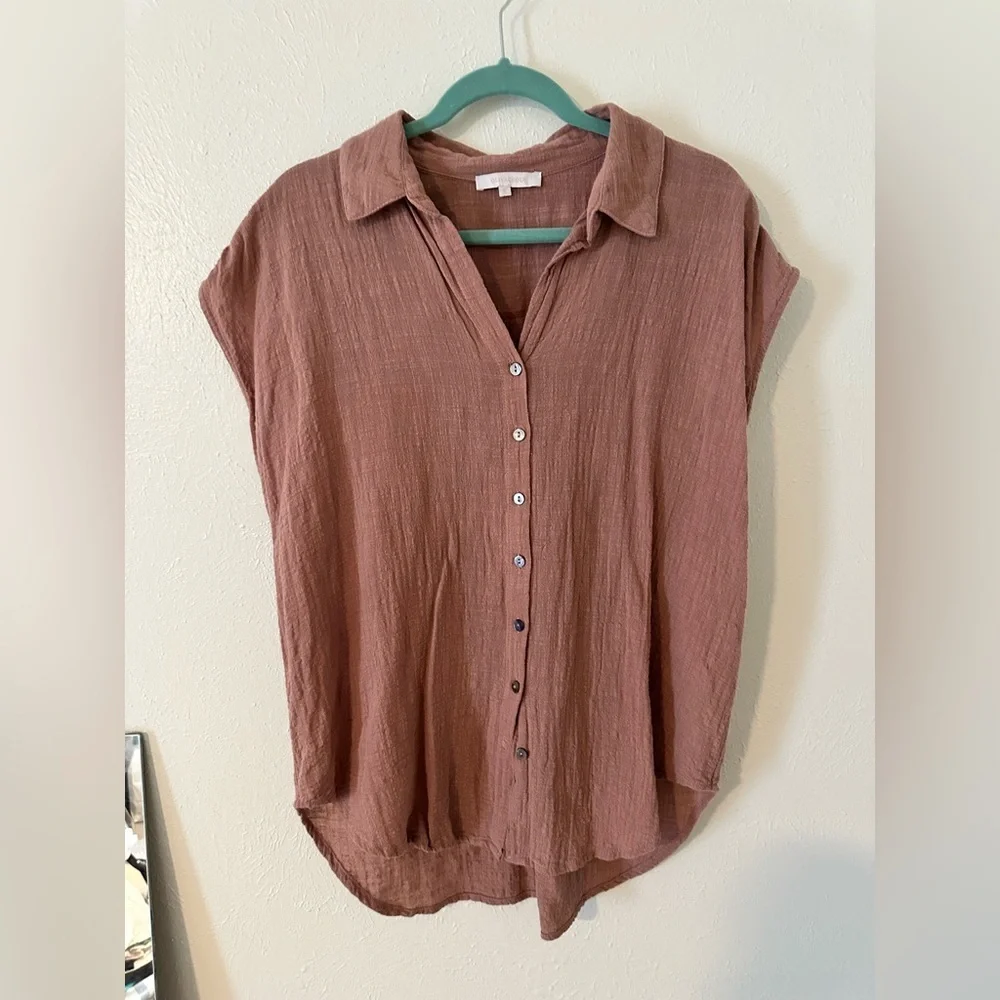 Darling blush pink two piece set 
Olivaceous
Size large​​ - Picture 4 of 10